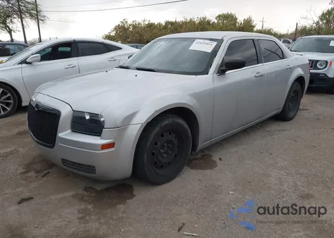 2008 Chrysler 300 Lx from USA, damaged, VIN 2C3LA43R98H145660
